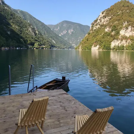 Ferienhaus House Perucac Rastiste