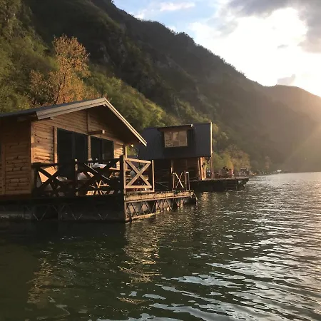 House Perucac Ferienhaus
