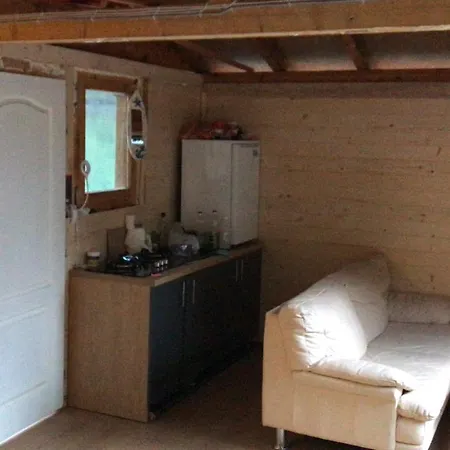 House Perucac Ferienhaus *