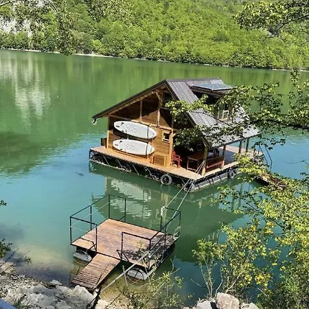 Hébergement de vacances House Perucac *