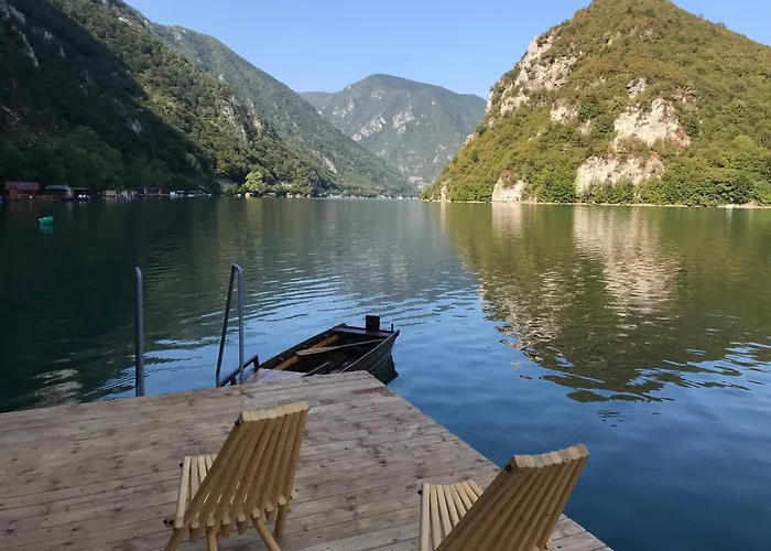 Tatil Evi House Perucac Rastiste