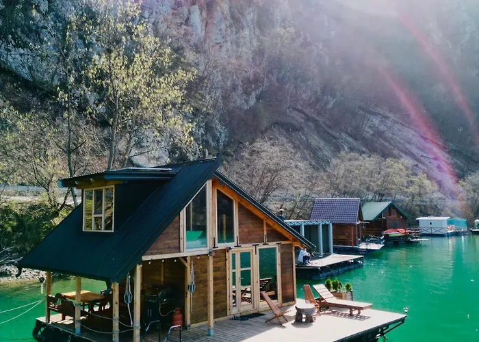 House Perucac * Rastiste